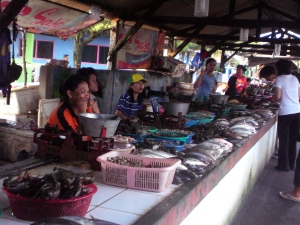 Kios Penjual Seafood Pantai Depok